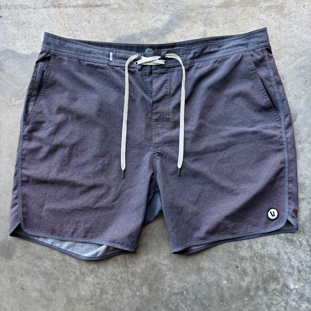 Vuori Cruise Board Shorts Men's 38 Black Gray Polka Dots Stretch Swim Trunks